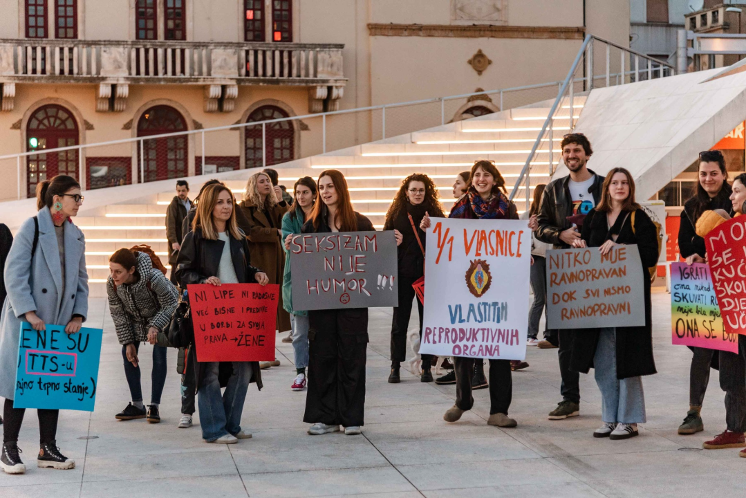 Ništa cvijeće i bombonijere: Šibenčanke, uz pokojeg Šibenčana, proslavile Dan žena na drugačiji način