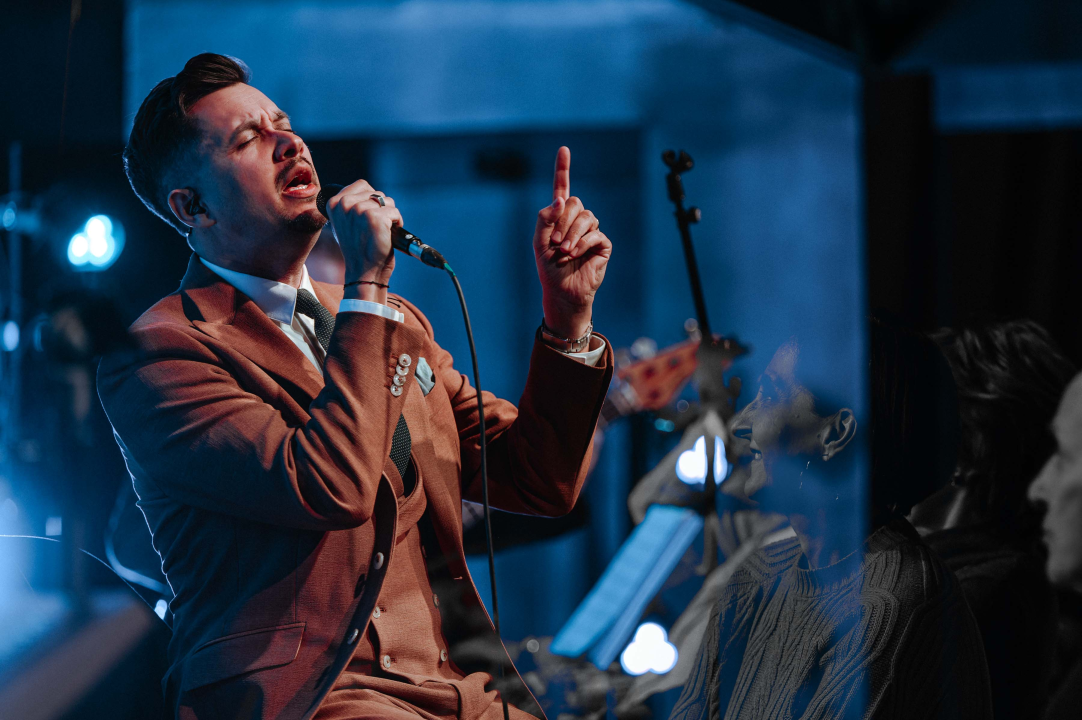 Marko Tolja za Dan žena rasplesao punu Kuću umjetnosti: ‘Arsen me nazvao pseudo-jazzerom’