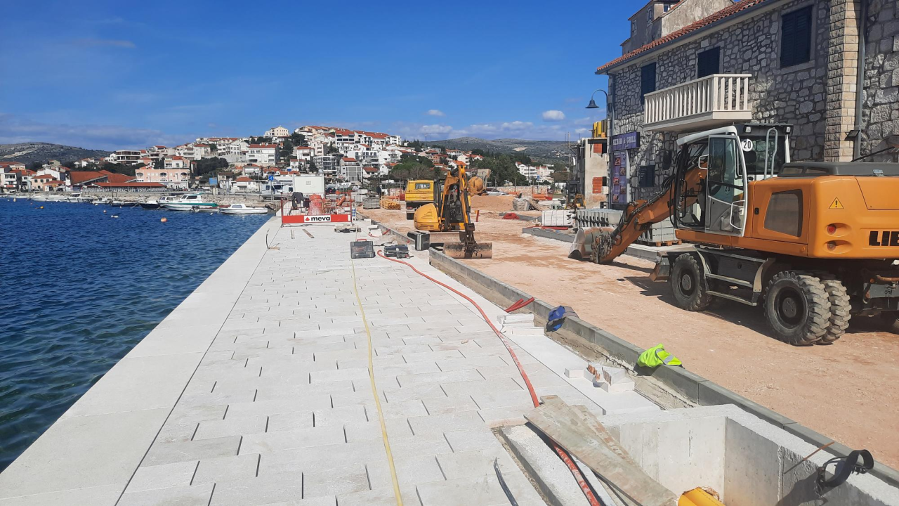 Županijskoj Lučkoj upravi dodijeljeno milijun eura za Rogoznicu, Tribunj, Bilice i Krapanj