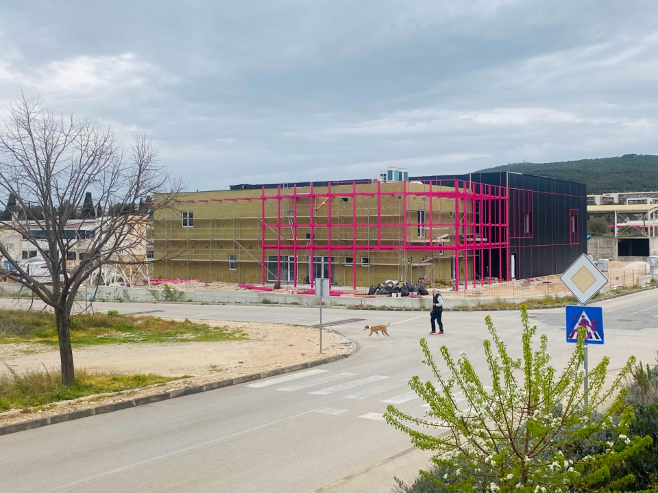 U Šibeniku uskoro otvara PULSE ARENA za djecu i mlade i restoran PIZZAHOLIC!