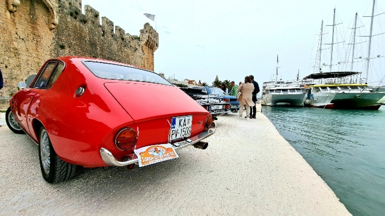 Uskršnji doručak u Rogoznici uveličali i oldtimeri