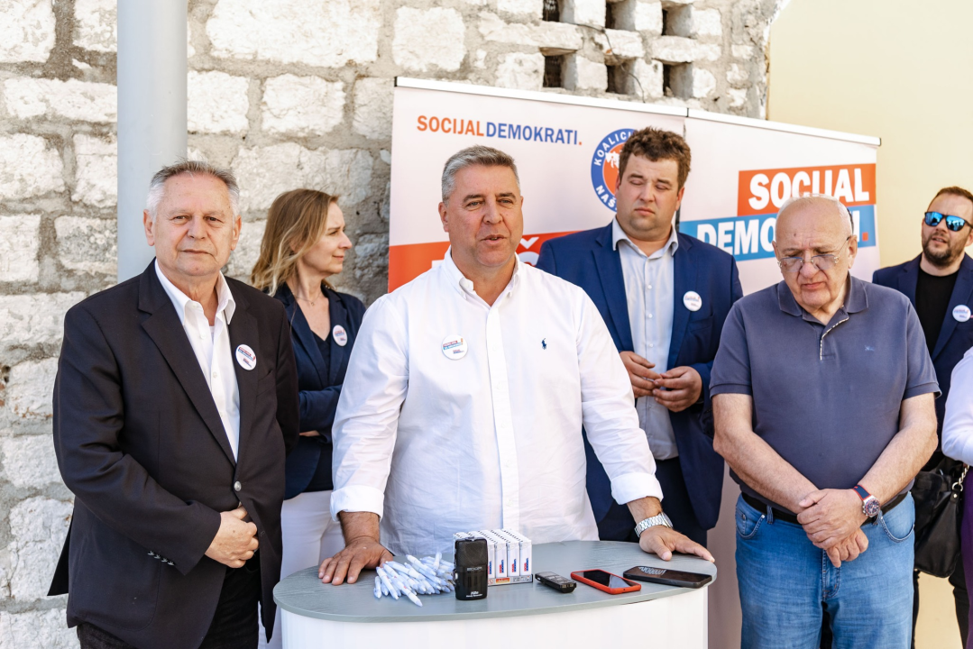 Socijaldemokrati se predstavili na Poljani: 'Ljudi su naša primarna okupacija!'