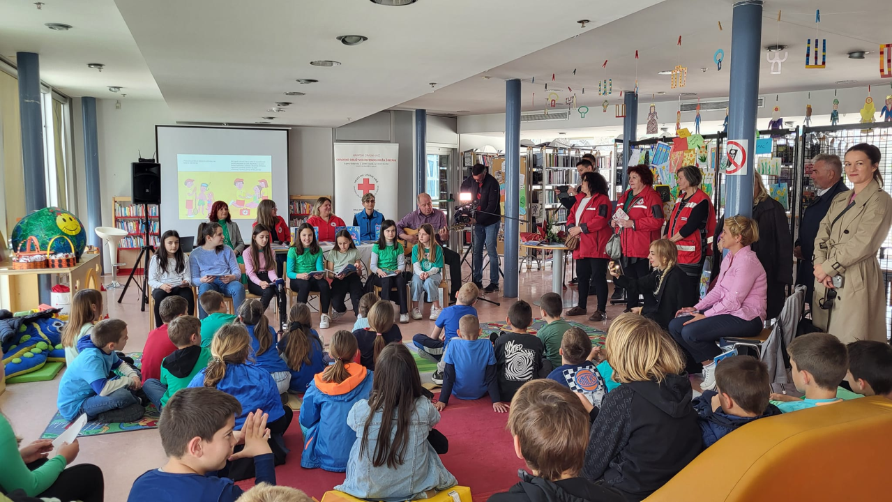 Šibenski učenici zajedno s učiteljicom Helenom napravili slikovnicu 