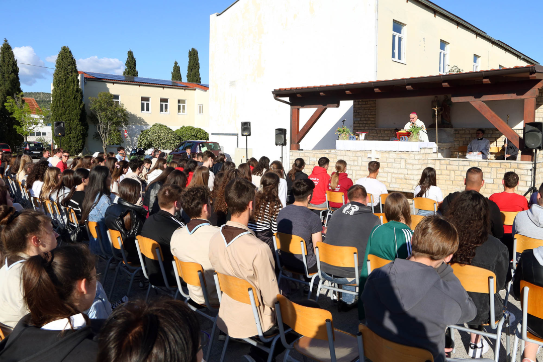 Održan tradicionalni susret mladih Šibenske biskupije