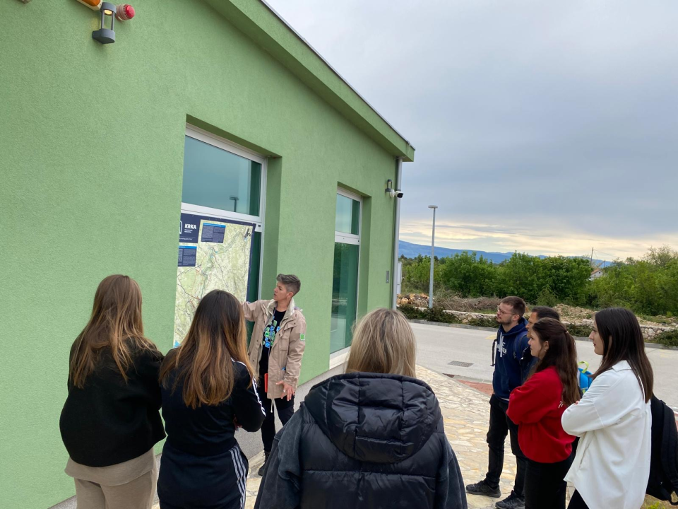 Studenti Turističkog menadžmenta VUŠ-a na terenskoj nastavi u NP Krka
