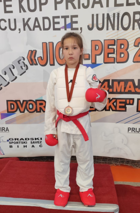 Čak 40 medalja karataša KK Šibenik 1066 na Kupu prijateljstva u Bihaću