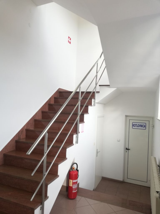 Iznajmljuje se atraktivan uredski prostor u Šibeniku! 