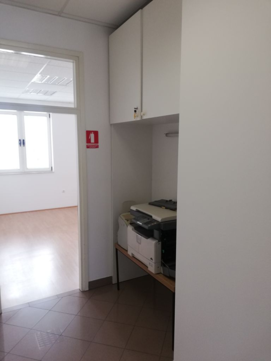 Iznajmljuje se atraktivan uredski prostor u Šibeniku! 