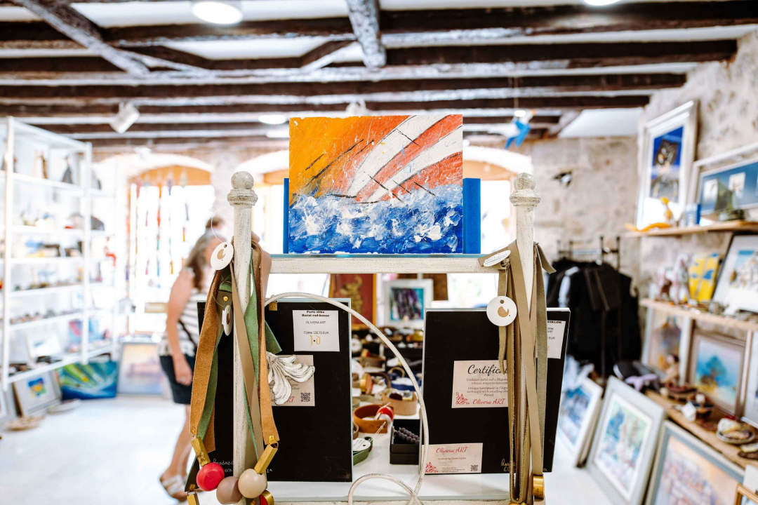 Umjetnine ljetnih motiva i žarkih boja potražite u Galeriji Juraj Dalmatinac! 