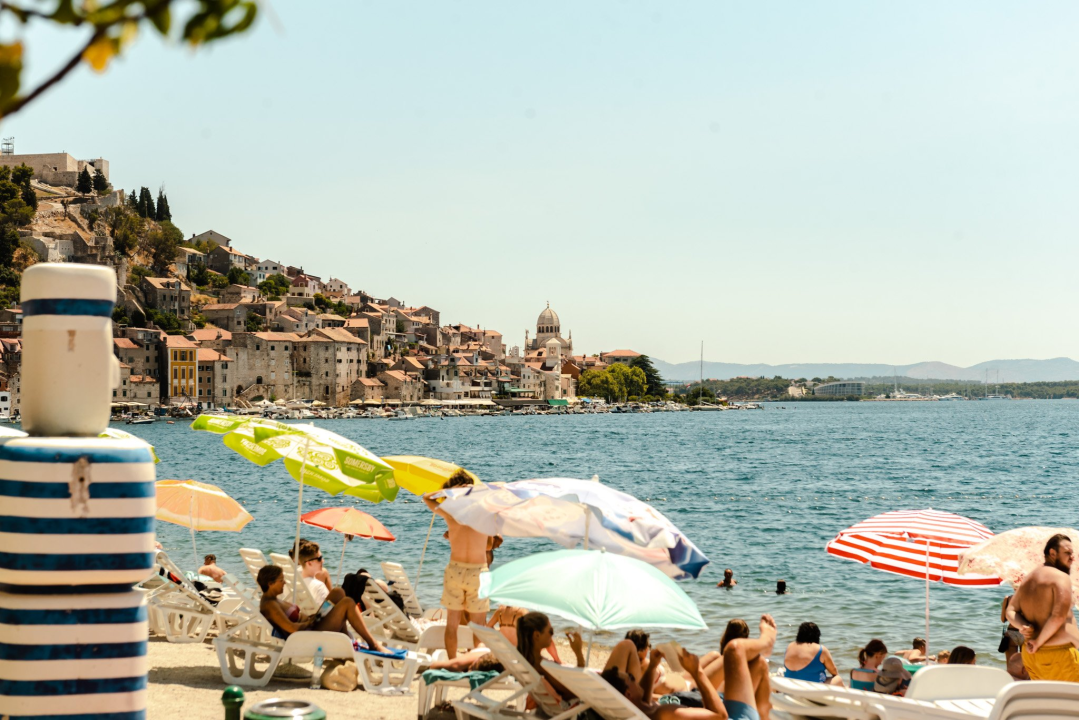 Ljeto sve bliže: Evo koje su temperature mora na plažama u Šibeniku i okolici