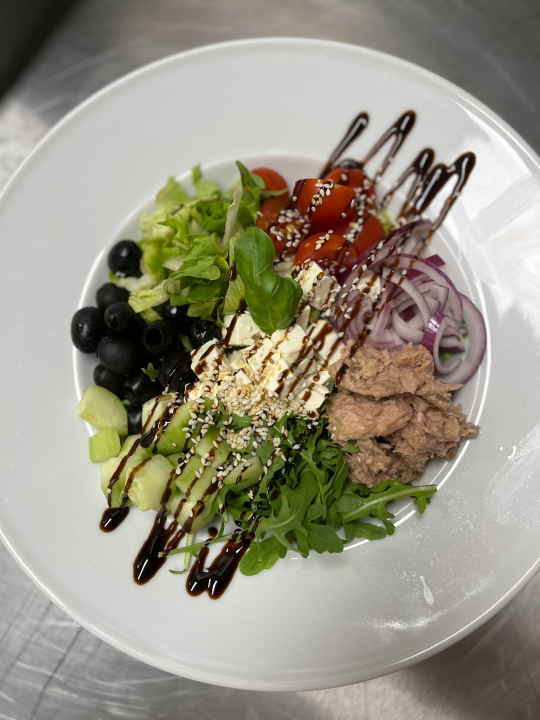 Posjetite Pizzeriju Delfin i uživajte u raznim specijalitetima!