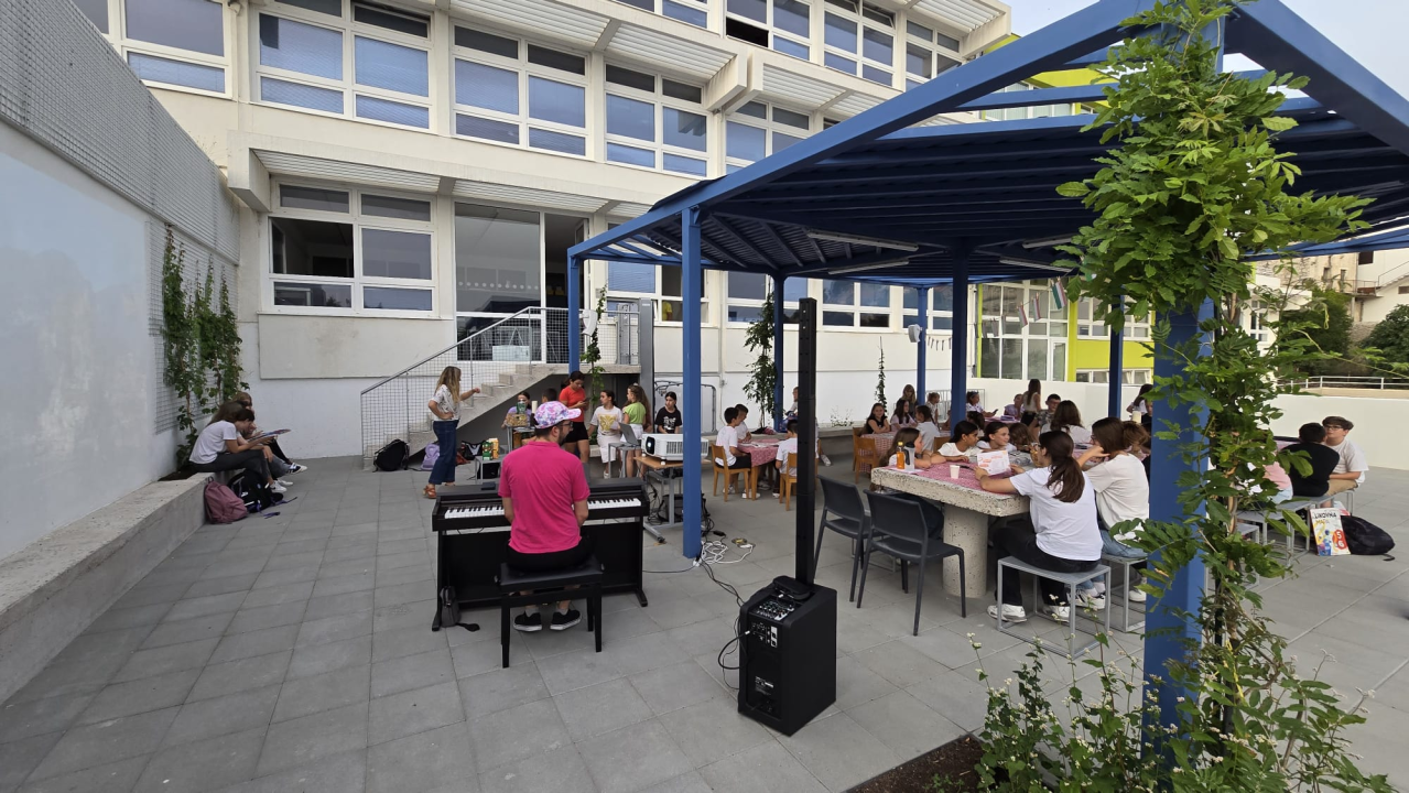 U OŠ Jurja Dalmatinca proradila prava trattoria u kojoj se odlično jede, ali i sluša dobra glazba