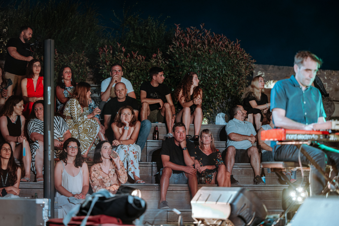 Natali Dizdar, vatromet i odlično raspoloženi Šibenčani: 'Odjednom mjesec izlazi točno iza nje'