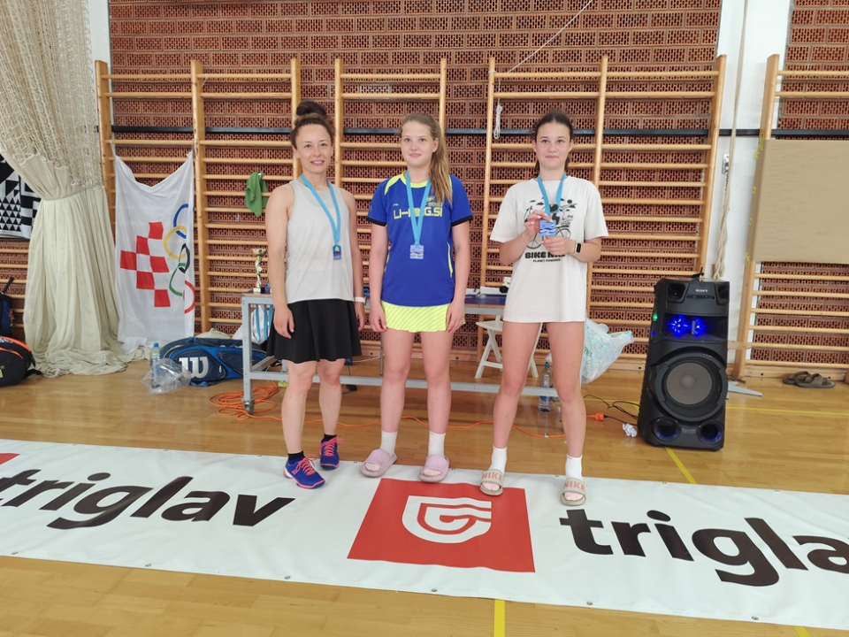 Tradicionalni murterski turnir u badmintonu i ove godine okupio 90 igrača