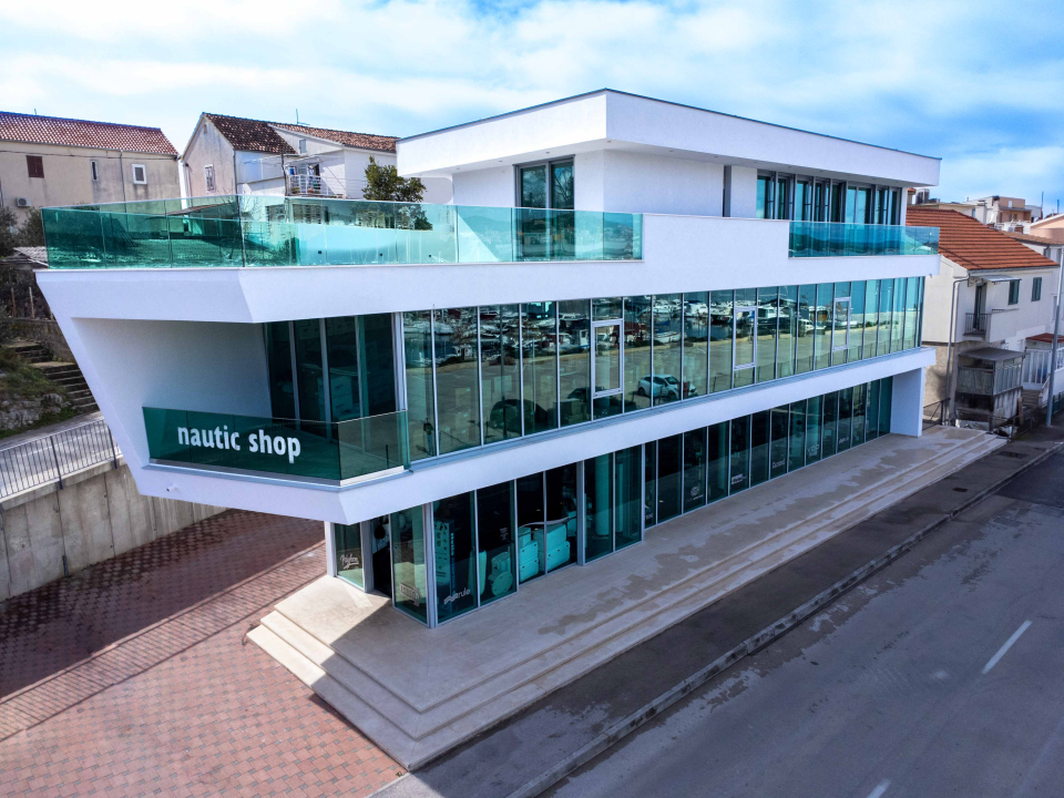 Trendi sunčane naočale IZIPIZI pronađite u trgovini M.A.G.-D.D.! 