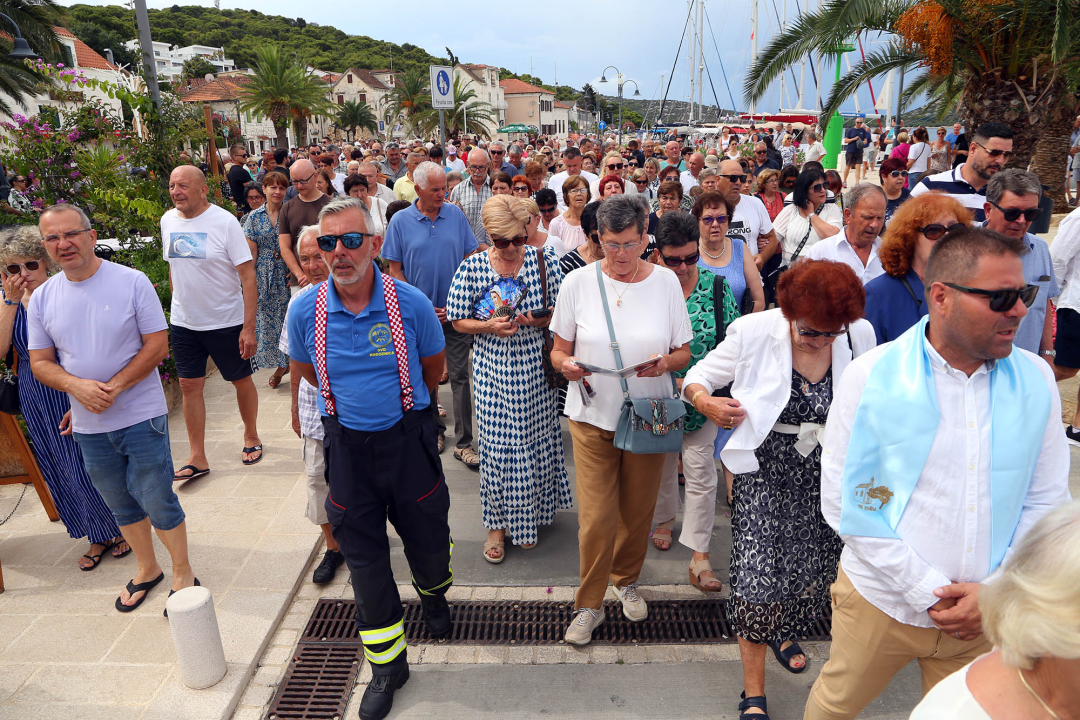 U Rogoznici proslavljena Gospa od kapelice
