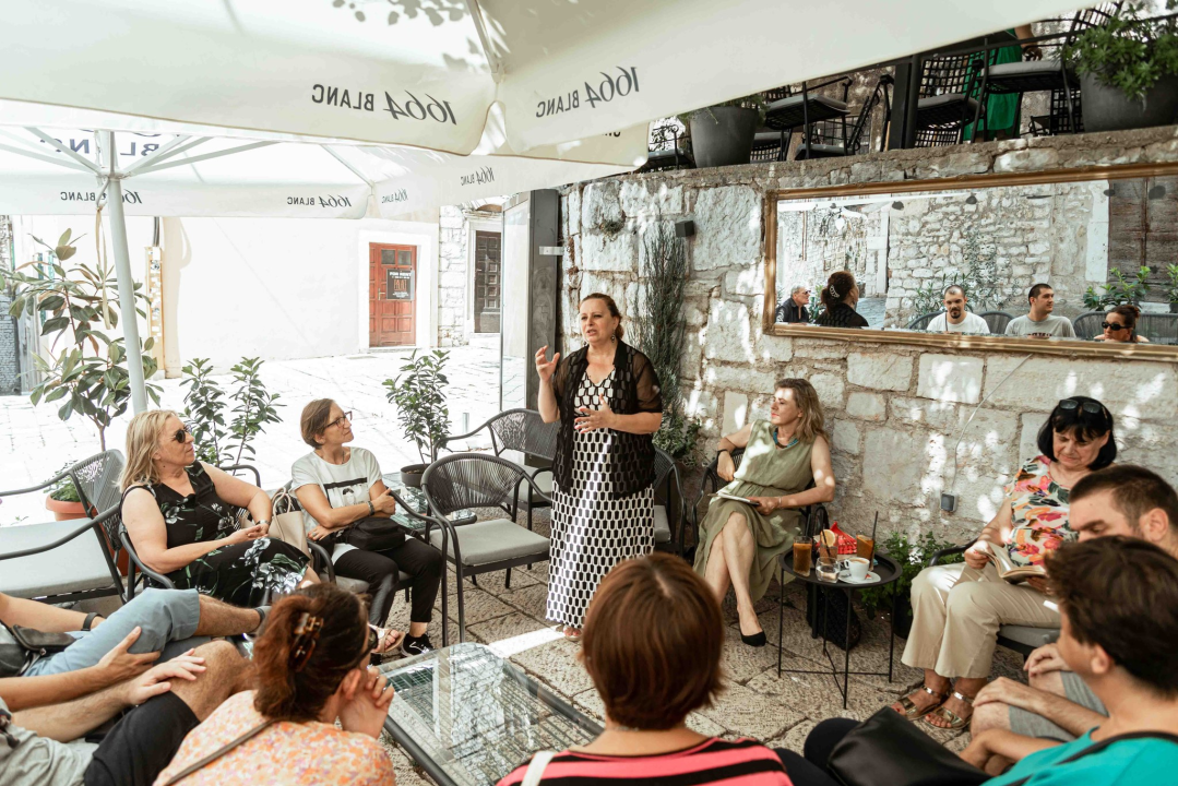 Pjesnikinje Edita Vlahov i Duška Krnić čitale stihove članovima Kamenčića 