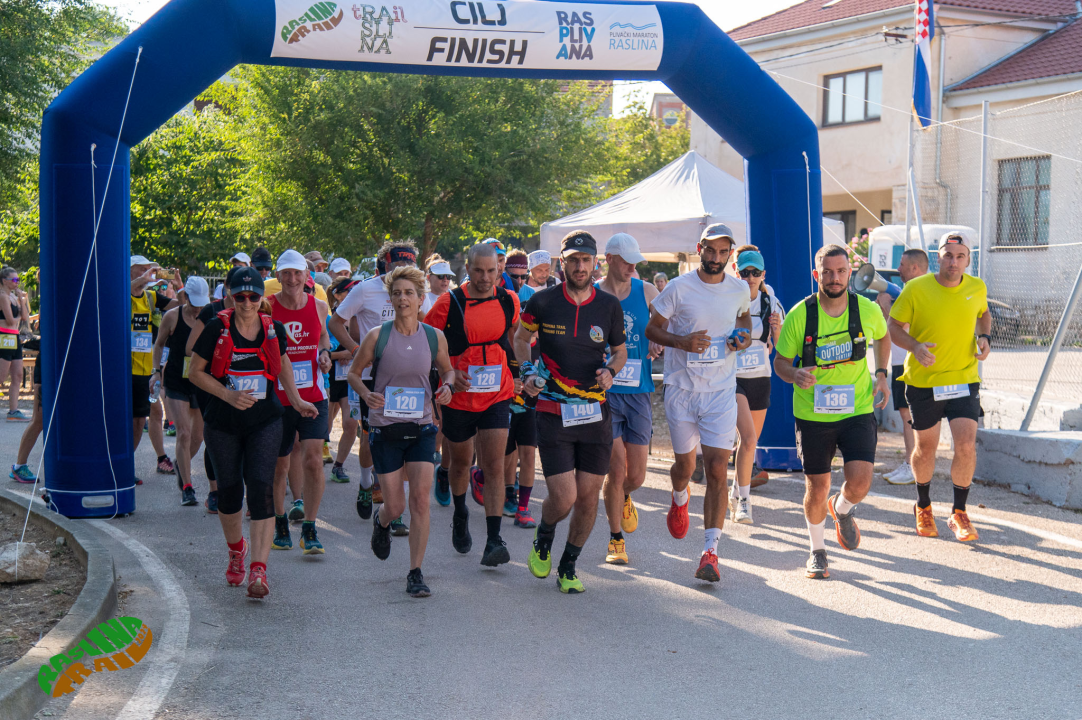 Održana prva utrka Raslina trail, staza prolazila kroz opožarena područja tog kraja