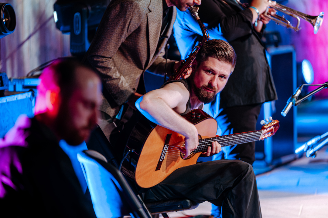  Božo Vrećo nasmijao, rasplakao i rasplesao publiku na sv. Mihovilu 