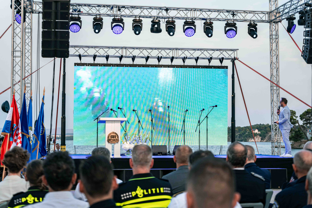 Na Martinskoj se okupili policajci, a Božinović poručio: 'Jedna smo od najsigurnijih zemalja na svijetu'