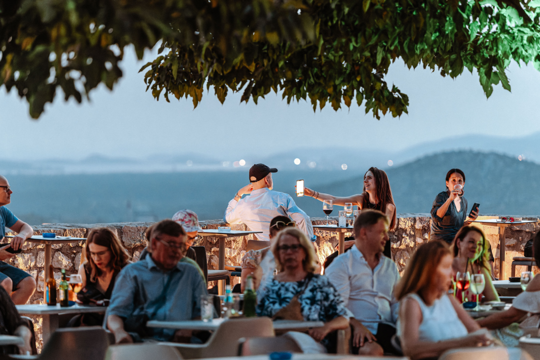 Marius Preda na Baroneu oduševio jazz koncertom na cimbalu 