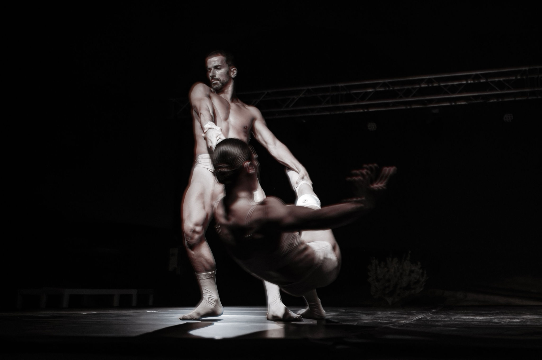 Anatomija zagrljaja i preispitivanje percepcije vlastitog tijela na tvrđavi Barone