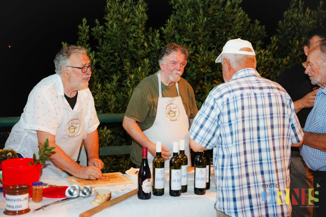 U Drnišu održana fešta od spize i pisme