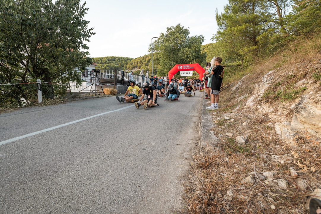 Više od 50 natjecatelja utrkivalo se na karićima kroz Rupe