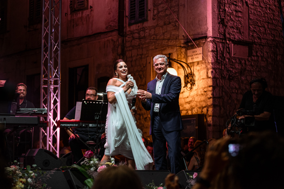 Duška Brčić-Šušak pobjednica Večeri dalmatinske šansone, Ibrica Jusić dobio nagradu za životno djelo