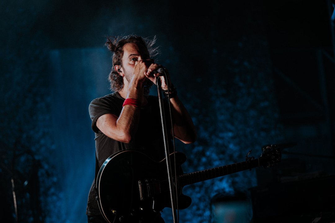 Editorsi održali fantastičan koncert u Šibeniku, nije ih omeo ni vjetar ni kiša