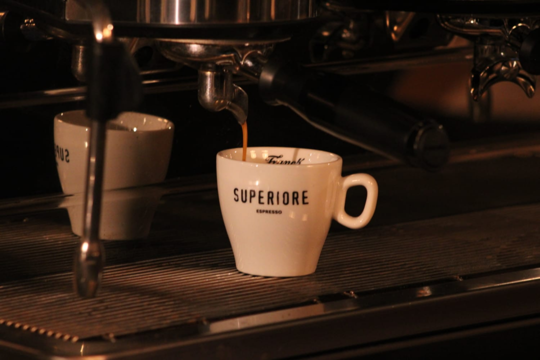 Prevruće je da kuhate, počastite se slasnim roštiljem Kod Starog! 