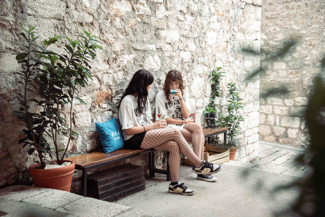 Prevruće je da kuhate, počastite se slasnim roštiljem Kod Starog! 