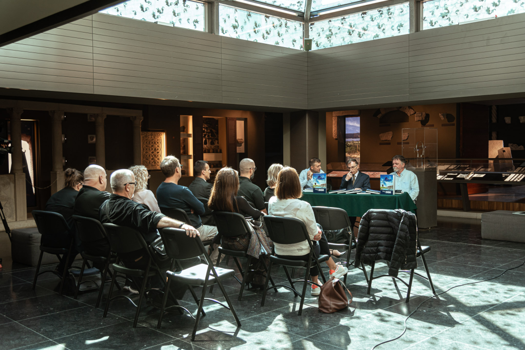 Predstavljena monografija 'Pravo na dom' Branka Peke