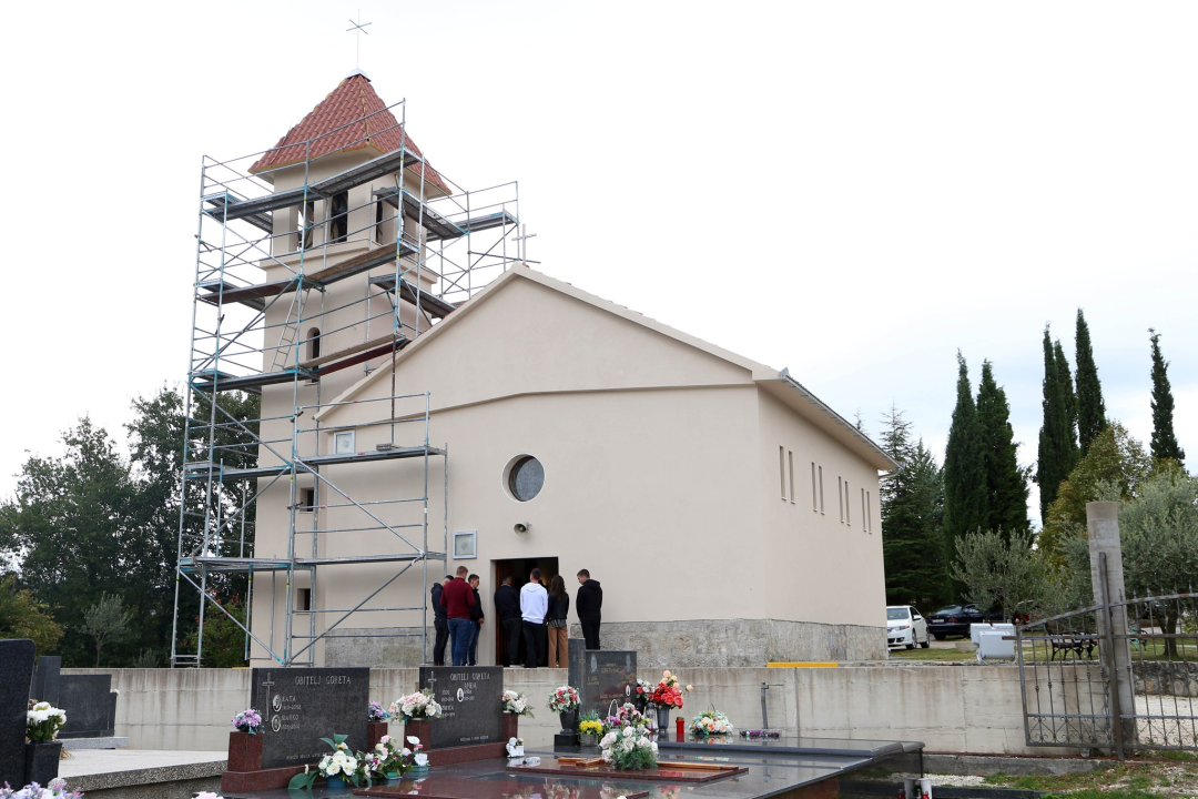 Biskup Rogić blagoslovio crkvu u Kadinoj Glavici