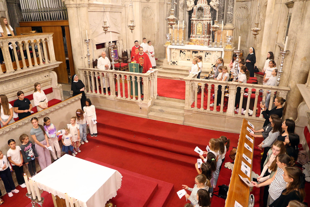 U prvom danu Devetnice sv. Mihovilu sudjelovalo šest dječjih zborova