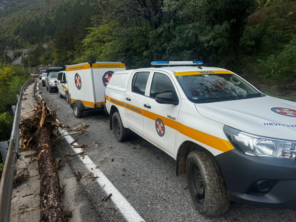 HGSS Šibenik pomogao u potrazi za žrtvama nakon stravične nesreće u Donjoj Jablanici