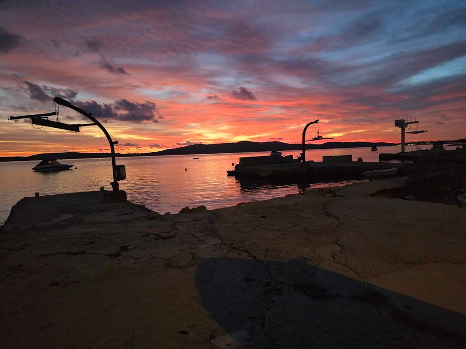 Bajkoviti prizori zalaska sunca iz Brodarice oduzimaju dah