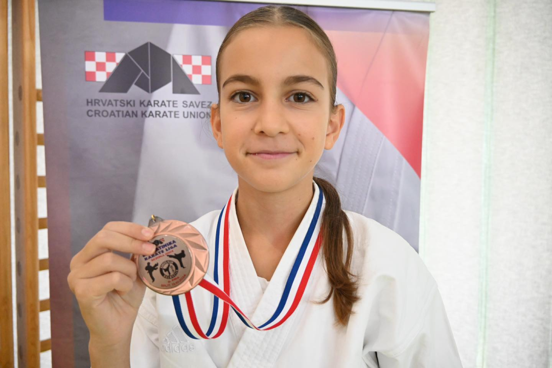 Karate klubu Okit Vodice pregršt medalja i ekipna titula na drugom kolu Dalmatinske lige