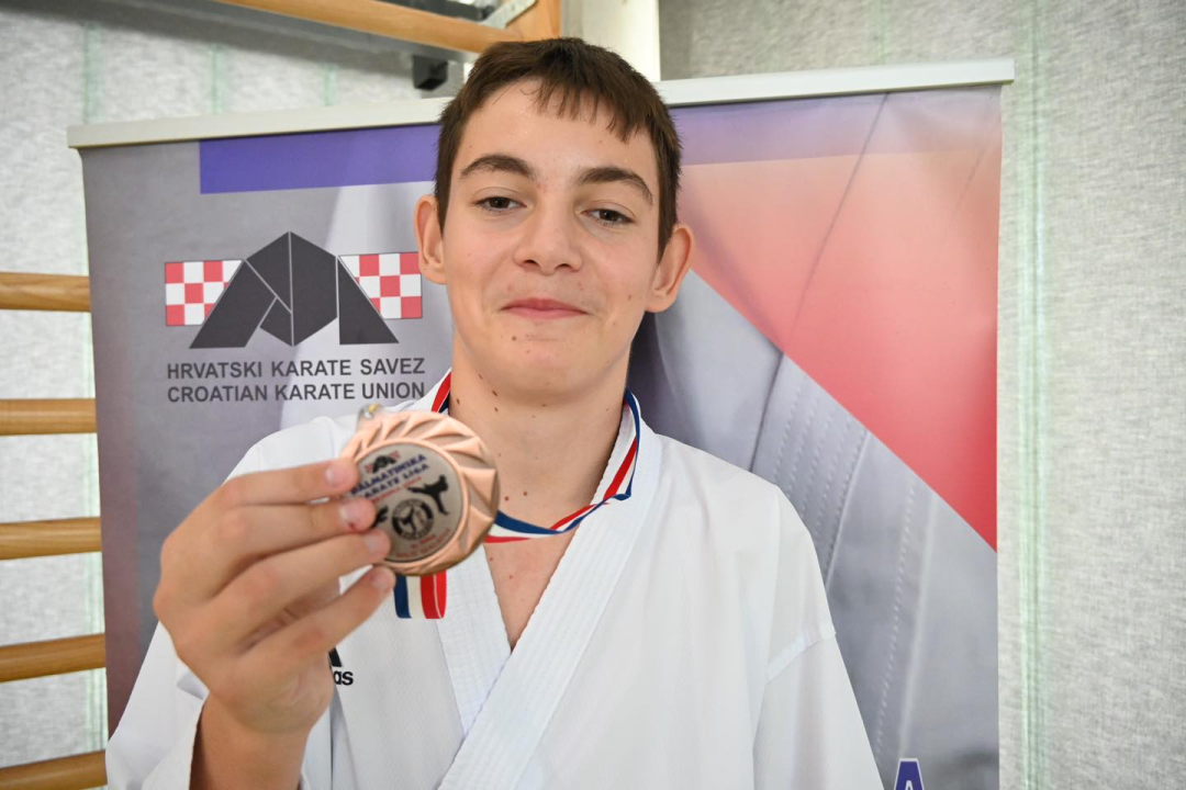 Karate klubu Okit Vodice pregršt medalja i ekipna titula na drugom kolu Dalmatinske lige