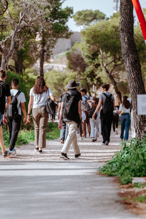 Preko 300 šibenskih gimnazijalaca pohodilo tri tvrđave: 'Ma vidi koliko mladih, lipo li ih je vidit'
