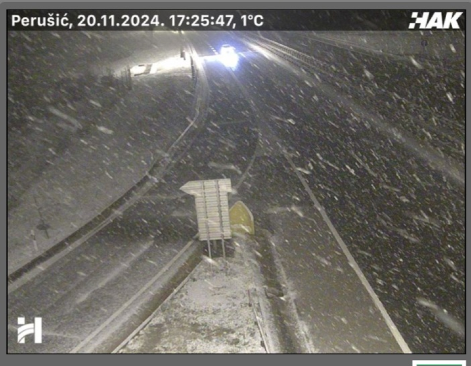 Ralice u punom pogonu: Na A1 pada gusti snijeg, dionice zabijelile