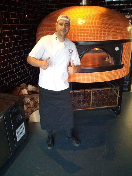 Isprobajte ukusne pizze majstora Josipa Perića u pizzeriji Quattro i uživajte u odličnoj atmosferi uz DJ-a Vladu!