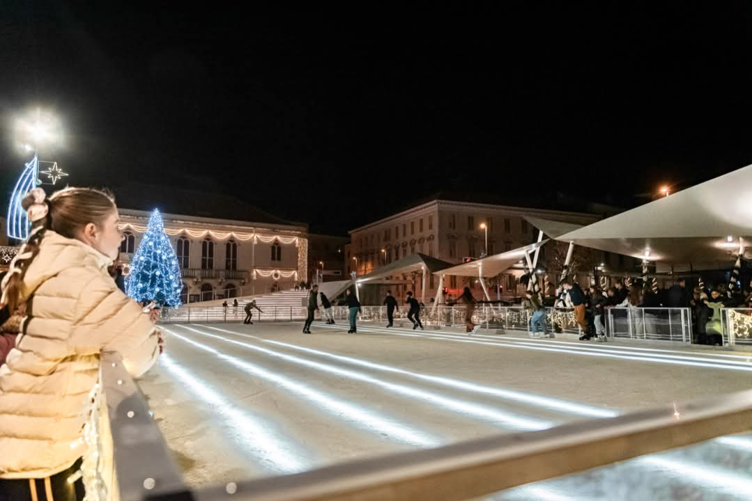 Otvorena sezona klizanja: Ledena avantura osvaja Šibenčane i njihove goste