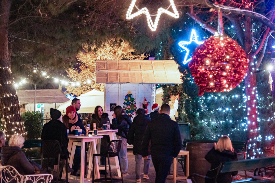 Bend s energičnim ženskim vokalima otvorio tjedan zabave na Adventuri