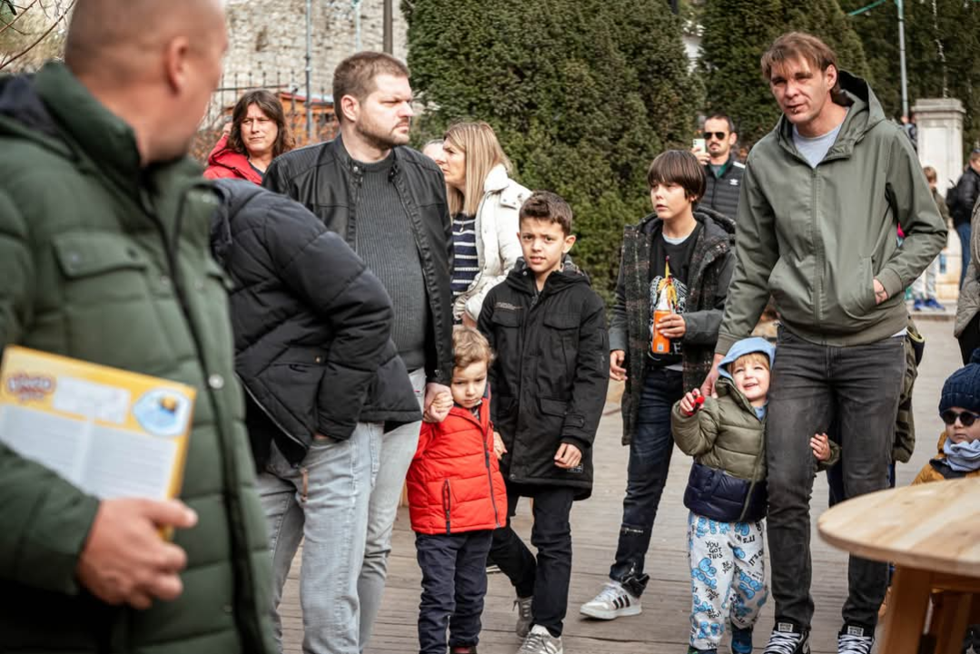 Top Show Band Cabaret zagrijava Šibenčane u parku