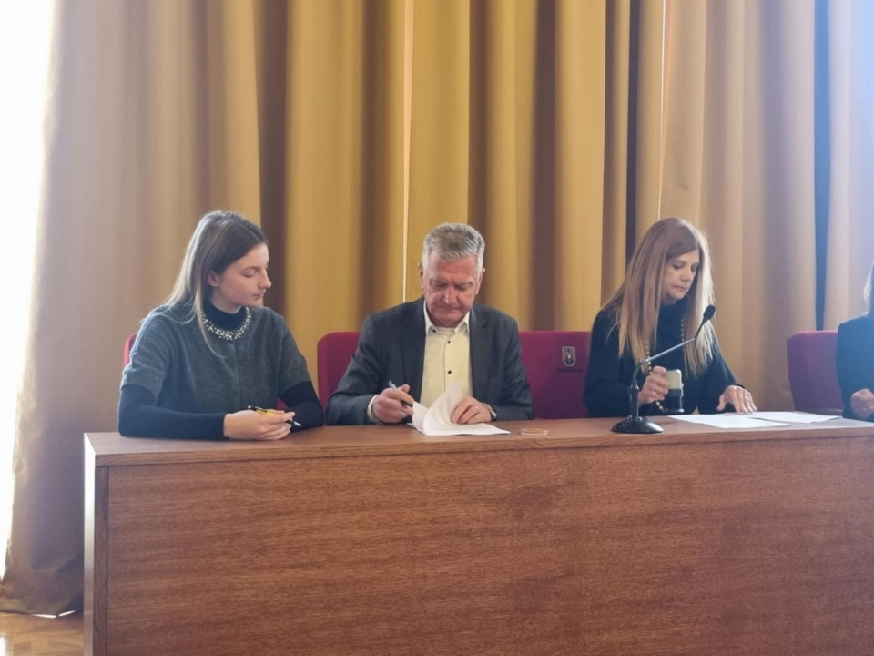 Šibenski studenti potpisali ugovore o stipendiranju. Njih 40 primat će 180 eura mjesečno