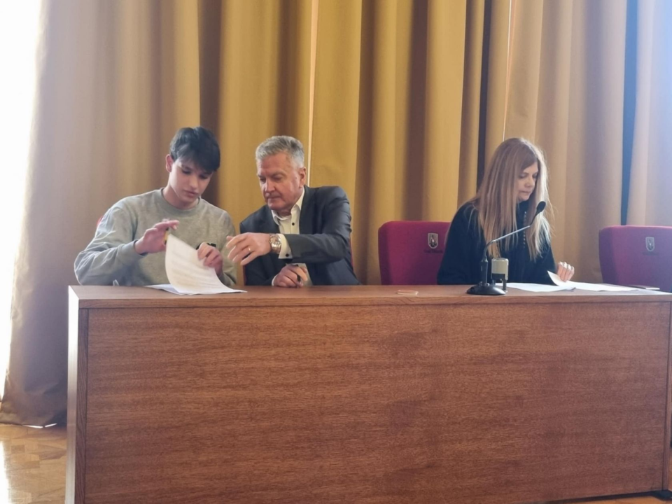 Šibenski studenti potpisali ugovore o stipendiranju. Njih 40 primat će 180 eura mjesečno