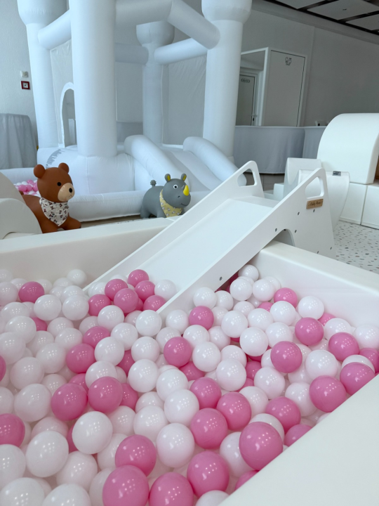 PartyLand: Mobilna igraonica koja donosi nezaboravnu zabavu na proslave vaših mališana! 