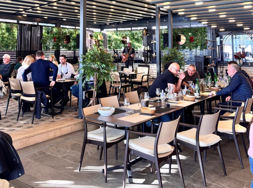 FOTO Provedite Valentinovo u restoranu Šarm u Vodicama