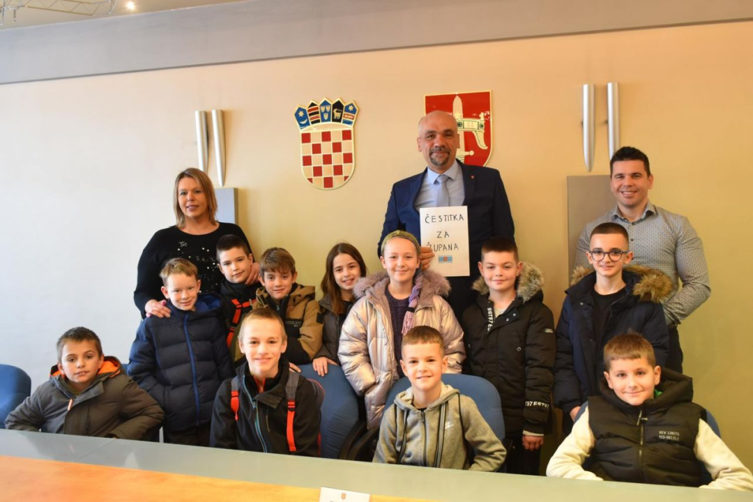 Učenici iz Lozovca posjetili župana Marka Jelića